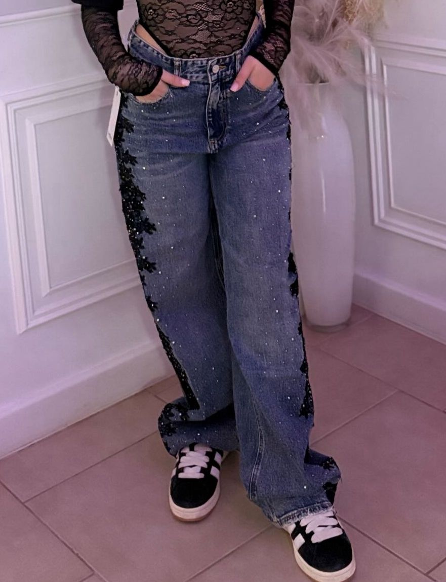 Jeans con fiori ricamati - REGULAR -